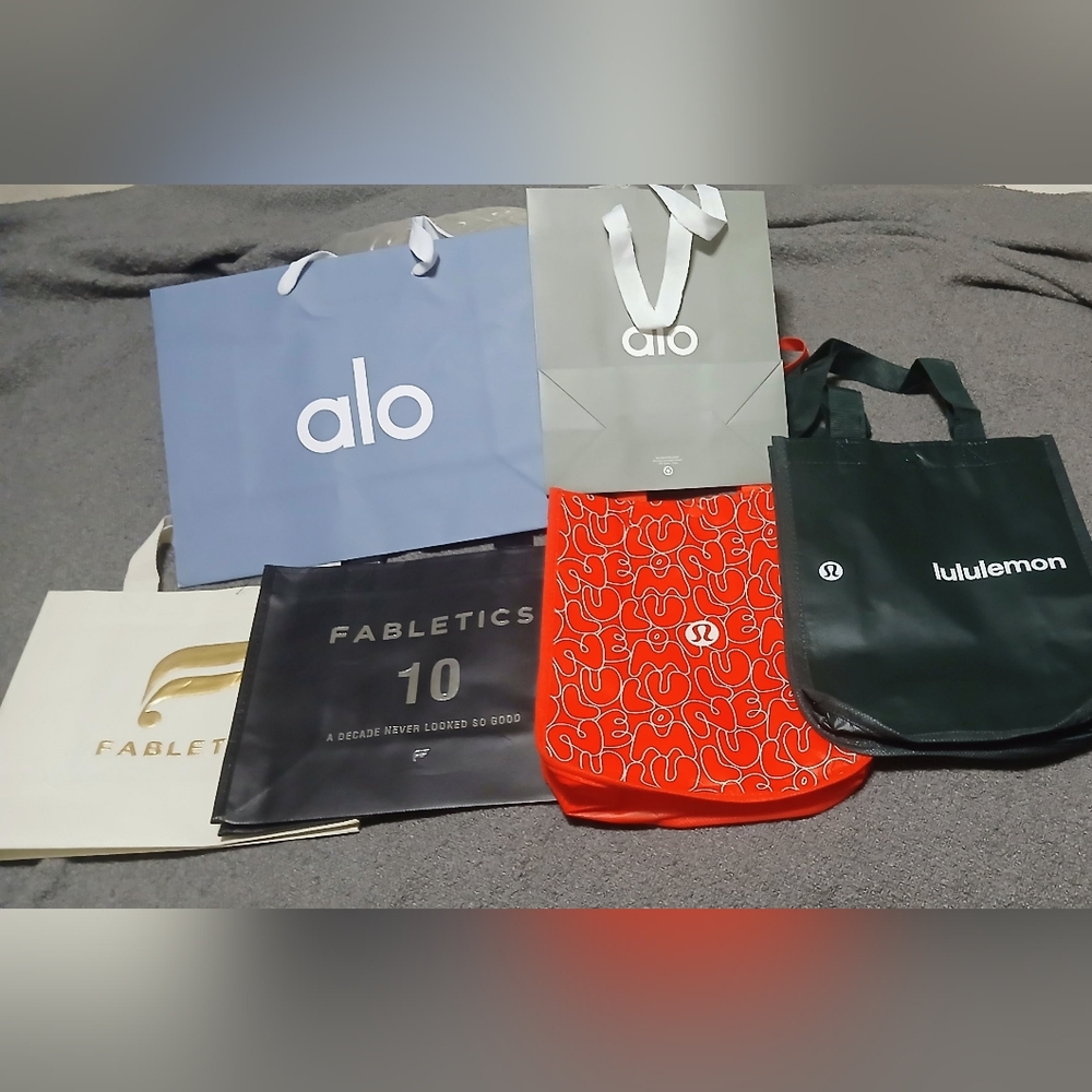 Set of 6 Gift Bag Collection.